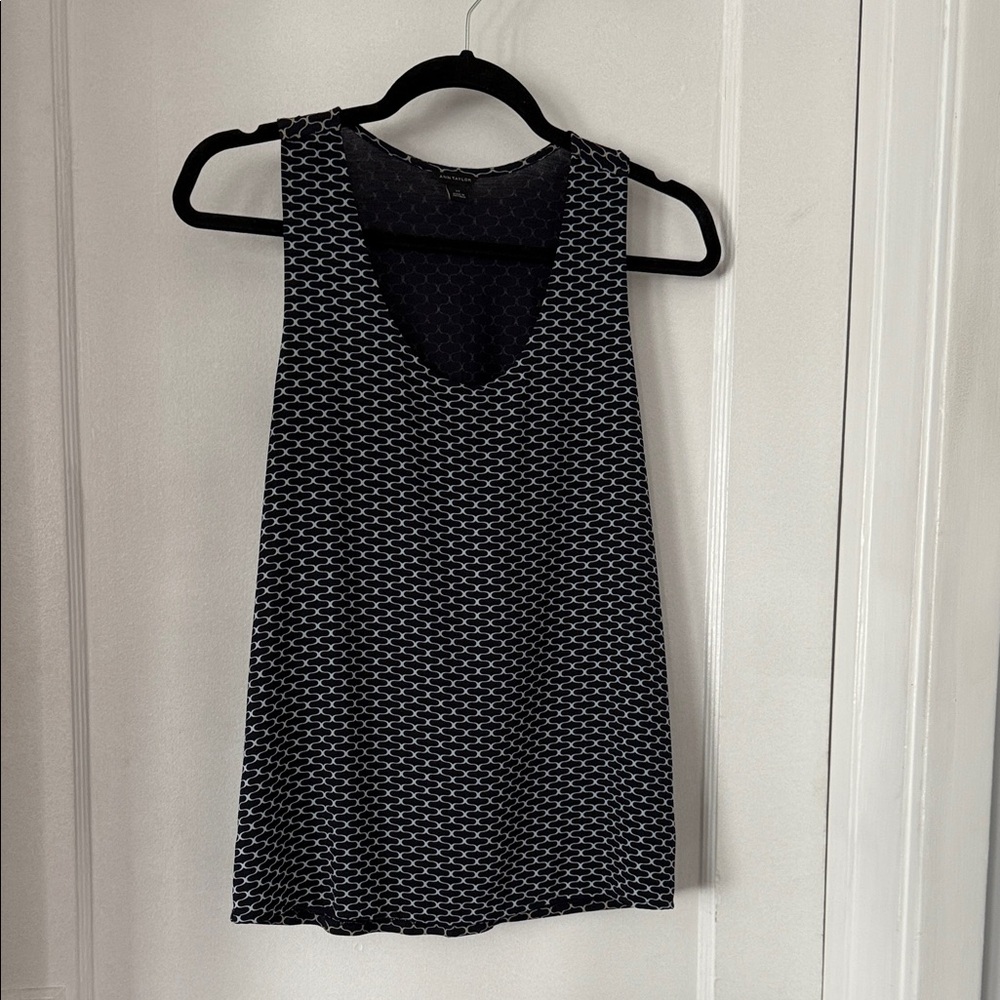 Ann Taylor Navy and White Patterned Tank Top